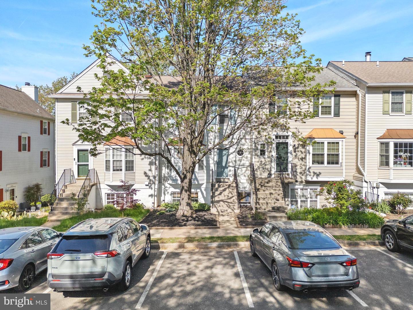 4030 SPRING RUN CT, CHANTILLY, Virginia 20151, 3 Bedrooms Bedrooms, ,2 BathroomsBathrooms,Residential,For sale,4030 SPRING RUN CT,VAFX2235712 MLS # VAFX2235712