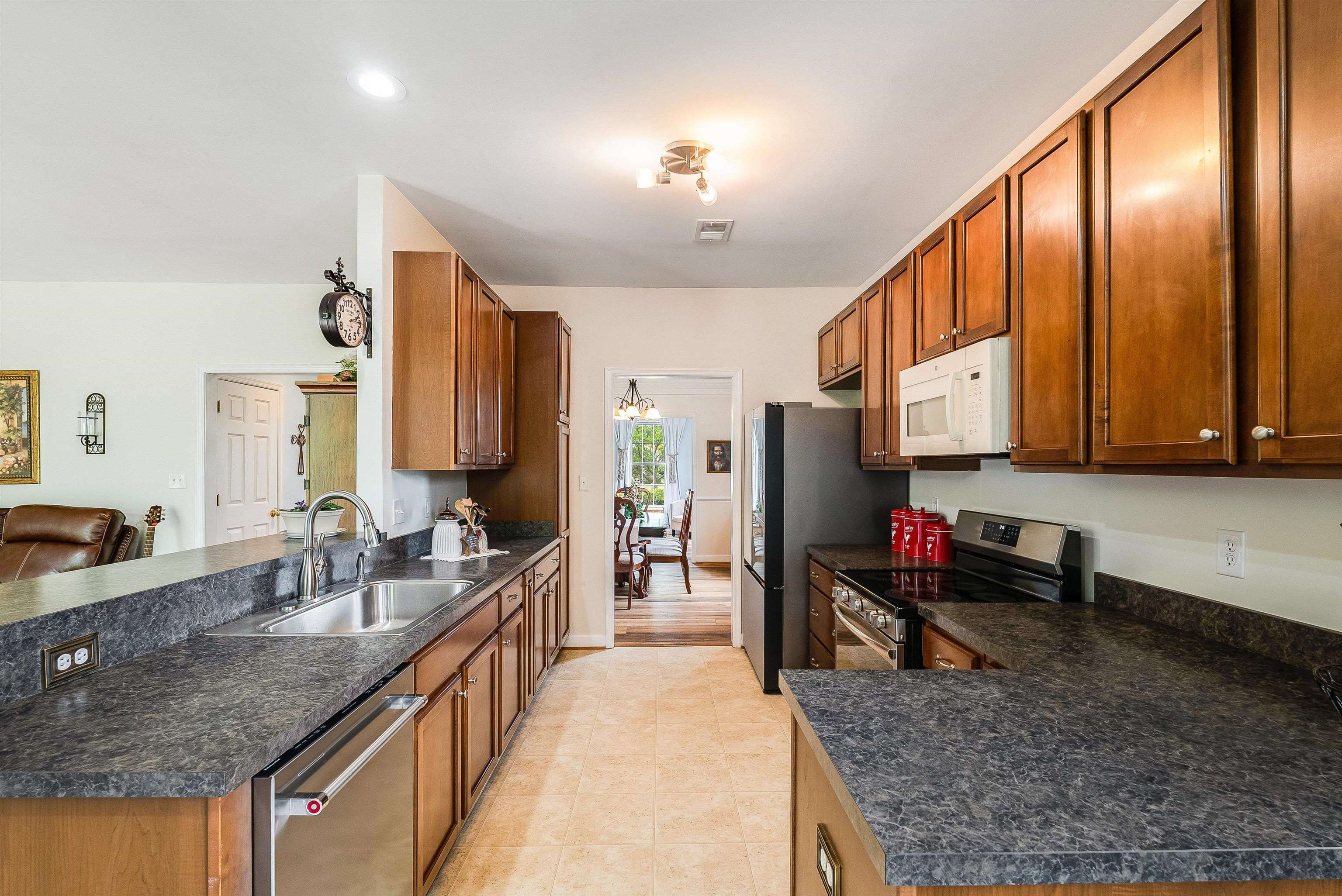 354 TAYLOR ST, WAYNESBORO, Virginia 22980, 3 Bedrooms Bedrooms, ,2 BathroomsBathrooms,Residential,354 TAYLOR ST,664007 MLS # 664007