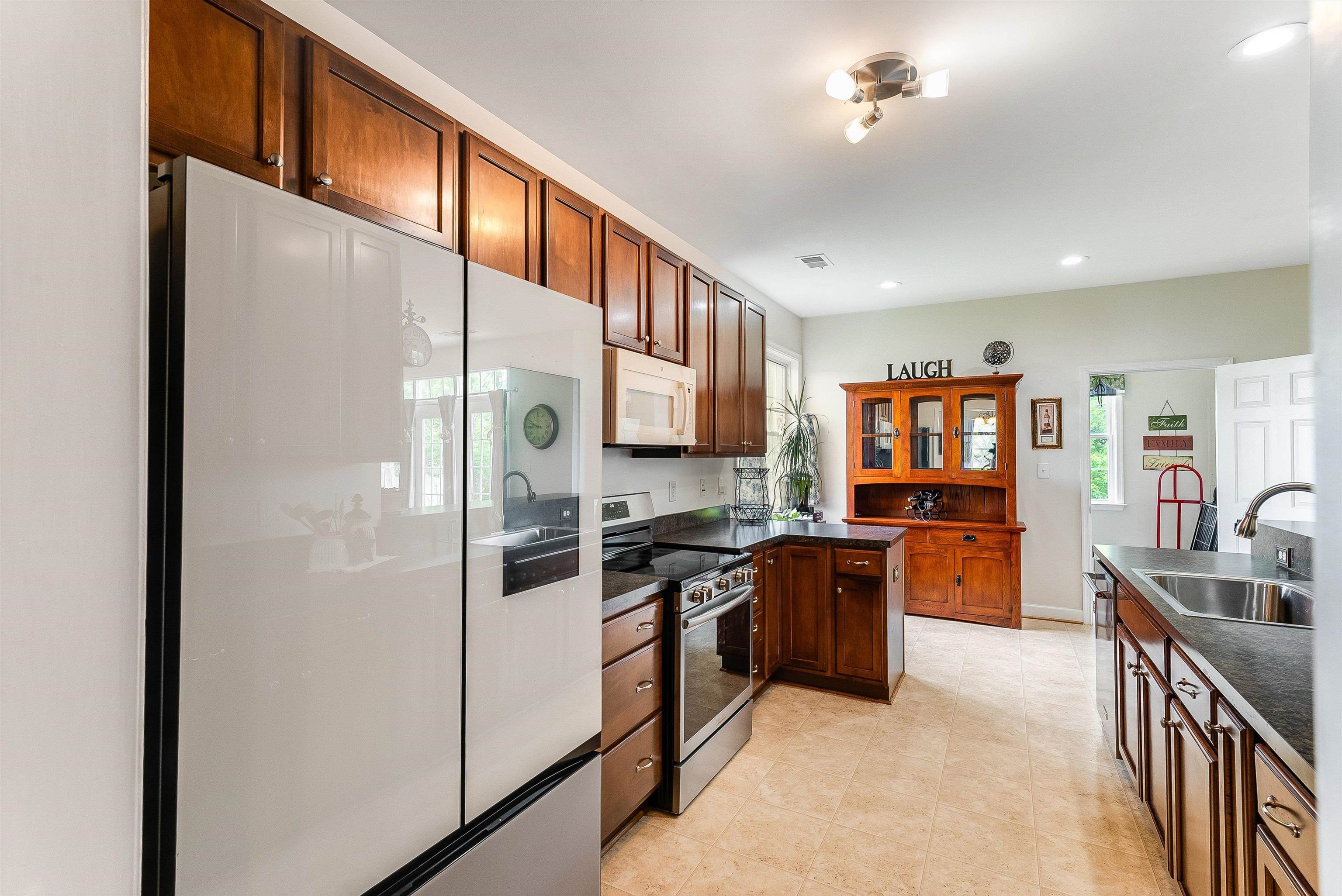 354 TAYLOR ST, WAYNESBORO, Virginia 22980, 3 Bedrooms Bedrooms, ,2 BathroomsBathrooms,Residential,354 TAYLOR ST,664007 MLS # 664007
