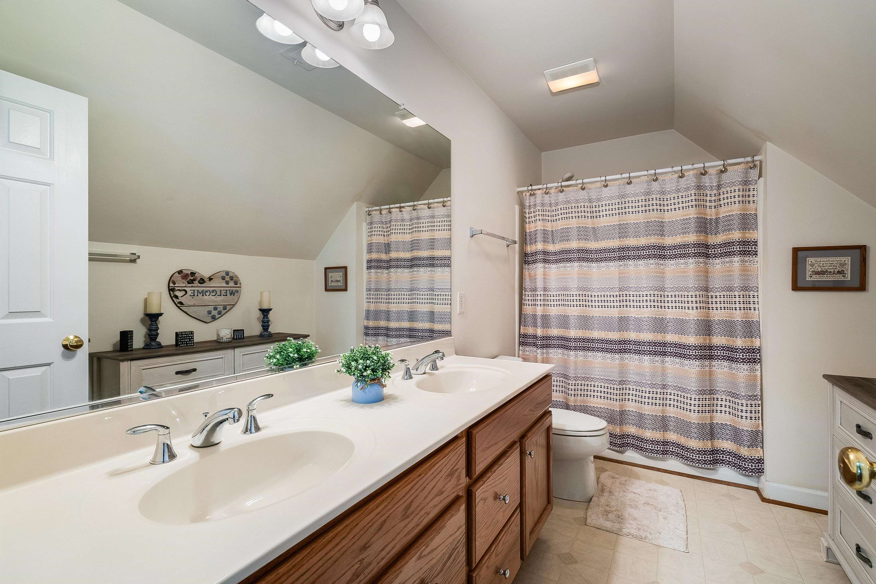 354 TAYLOR ST, WAYNESBORO, Virginia 22980, 3 Bedrooms Bedrooms, ,2 BathroomsBathrooms,Residential,354 TAYLOR ST,664007 MLS # 664007