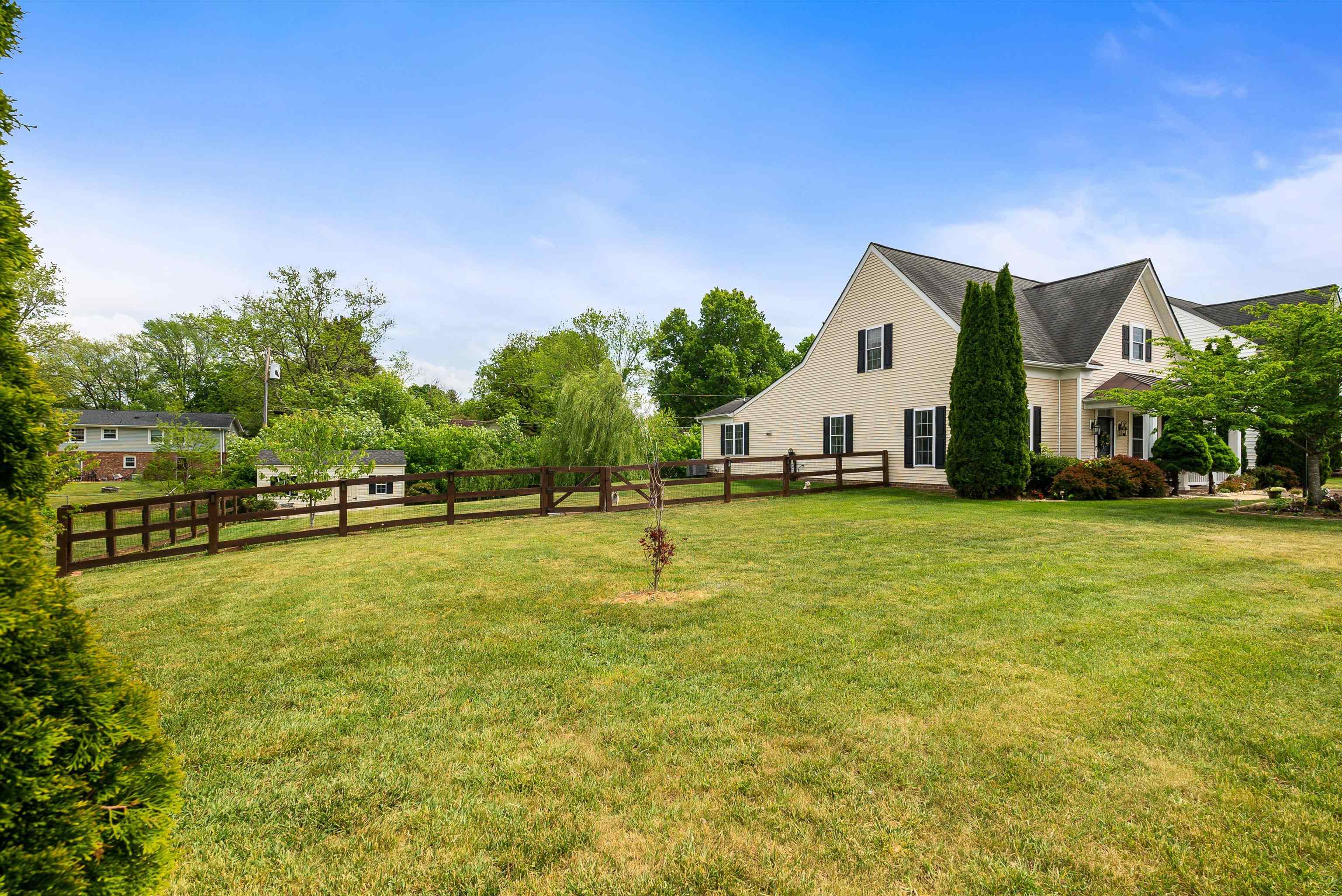 354 TAYLOR ST, WAYNESBORO, Virginia 22980, 3 Bedrooms Bedrooms, ,2 BathroomsBathrooms,Residential,354 TAYLOR ST,664007 MLS # 664007