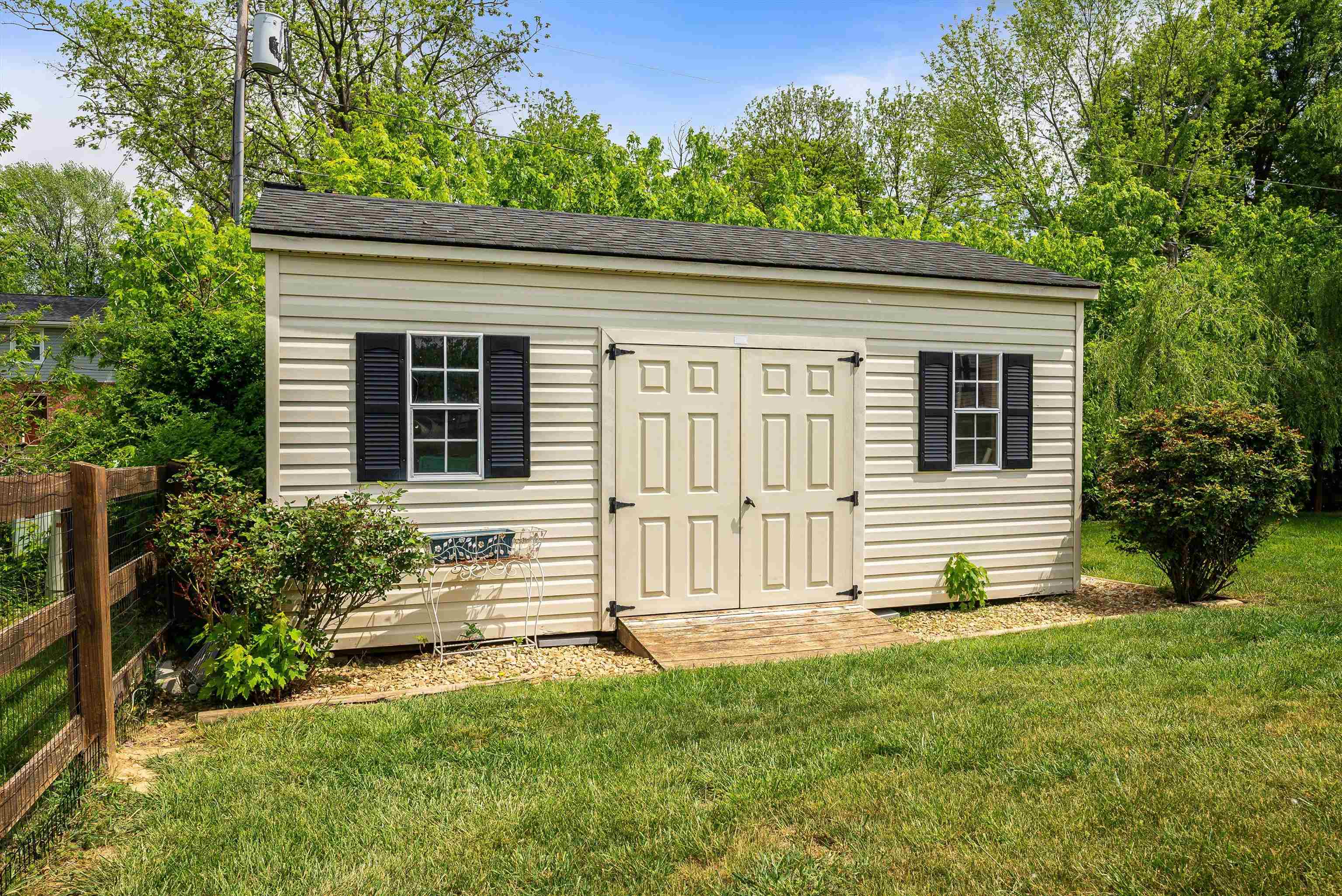 354 TAYLOR ST, WAYNESBORO, Virginia 22980, 3 Bedrooms Bedrooms, ,2 BathroomsBathrooms,Residential,354 TAYLOR ST,664007 MLS # 664007