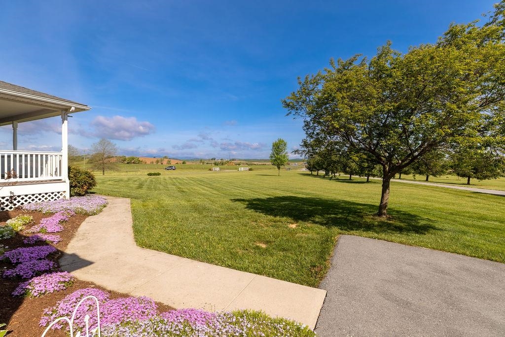 1916 TINKLING SPRING DR, STUARTS DRAFT, Virginia 24477, 4 Bedrooms Bedrooms, ,2 BathroomsBathrooms,Residential,1916 TINKLING SPRING DR,664008 MLS # 664008