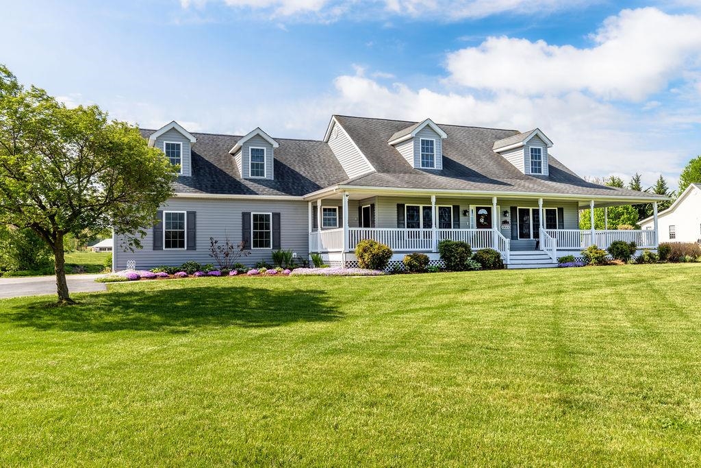 1916 TINKLING SPRING DR, STUARTS DRAFT, Virginia 24477, 4 Bedrooms Bedrooms, ,2 BathroomsBathrooms,Residential,1916 TINKLING SPRING DR,664008 MLS # 664008