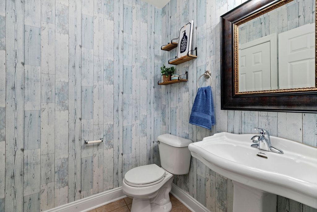1916 TINKLING SPRING DR, STUARTS DRAFT, Virginia 24477, 4 Bedrooms Bedrooms, ,2 BathroomsBathrooms,Residential,1916 TINKLING SPRING DR,664008 MLS # 664008
