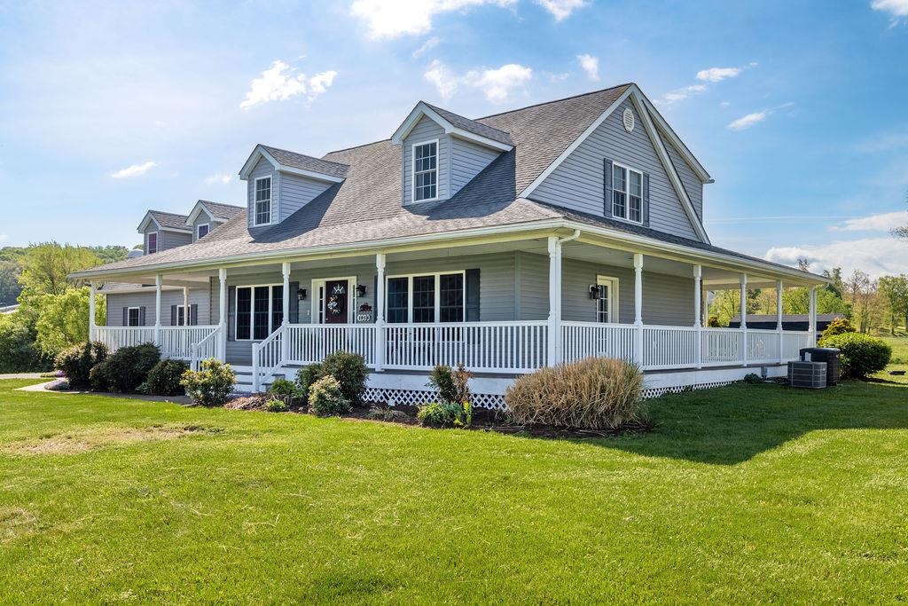 1916 TINKLING SPRING DR, STUARTS DRAFT, Virginia 24477, 4 Bedrooms Bedrooms, ,2 BathroomsBathrooms,Residential,1916 TINKLING SPRING DR,664008 MLS # 664008