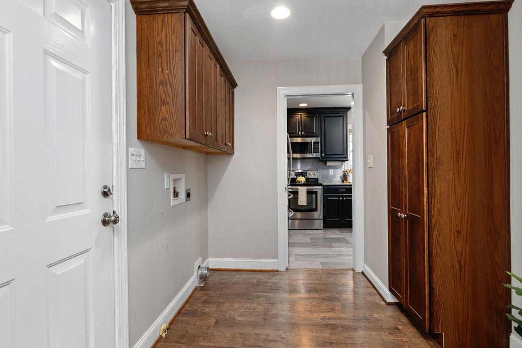 1916 TINKLING SPRING DR, STUARTS DRAFT, Virginia 24477, 4 Bedrooms Bedrooms, ,2 BathroomsBathrooms,Residential,1916 TINKLING SPRING DR,664008 MLS # 664008