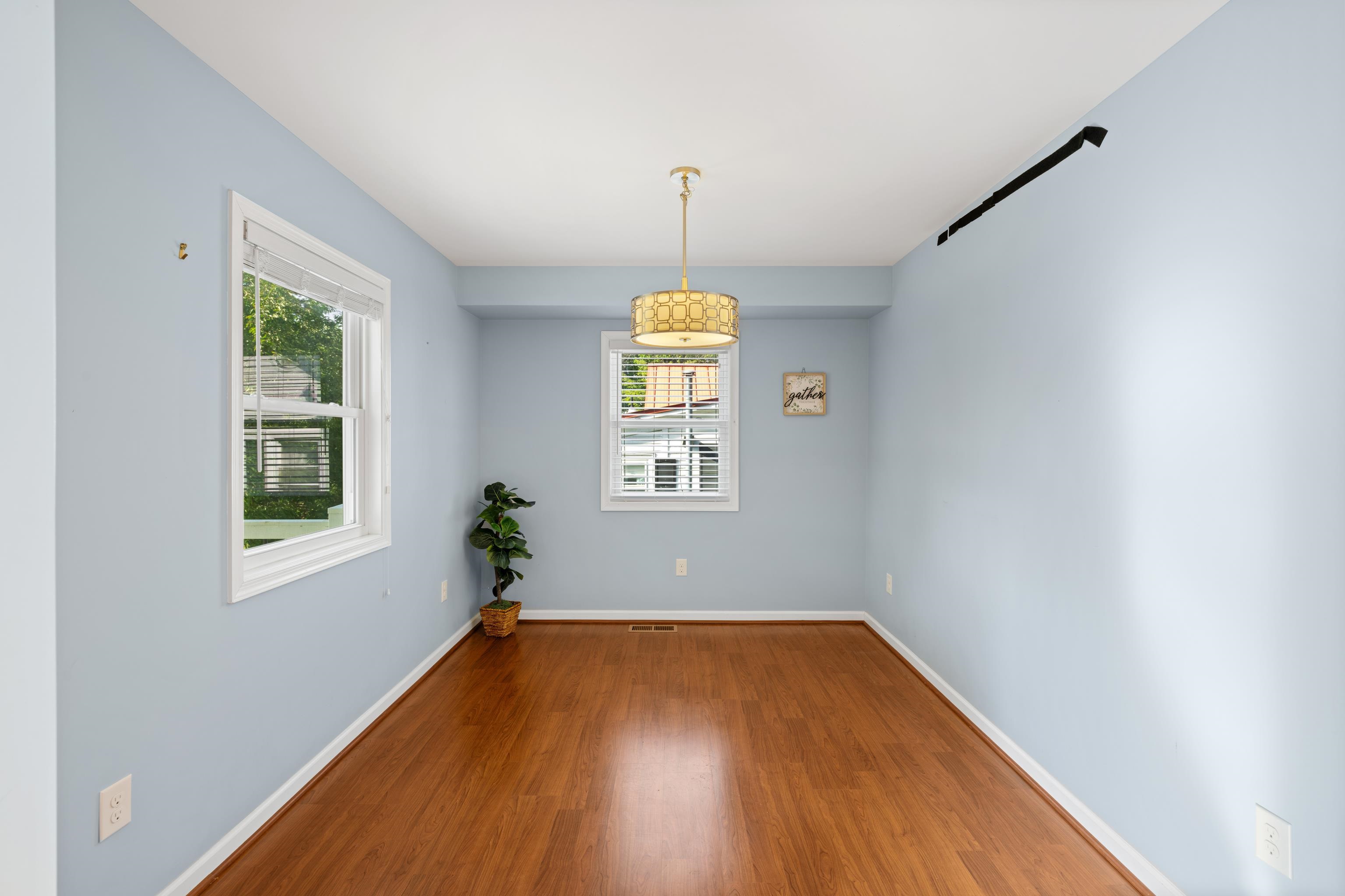 26 LAKE AVE, STAUNTON, Virginia 24401, 4 Bedrooms Bedrooms, ,3 BathroomsBathrooms,Residential,26 LAKE AVE,664015 MLS # 664015