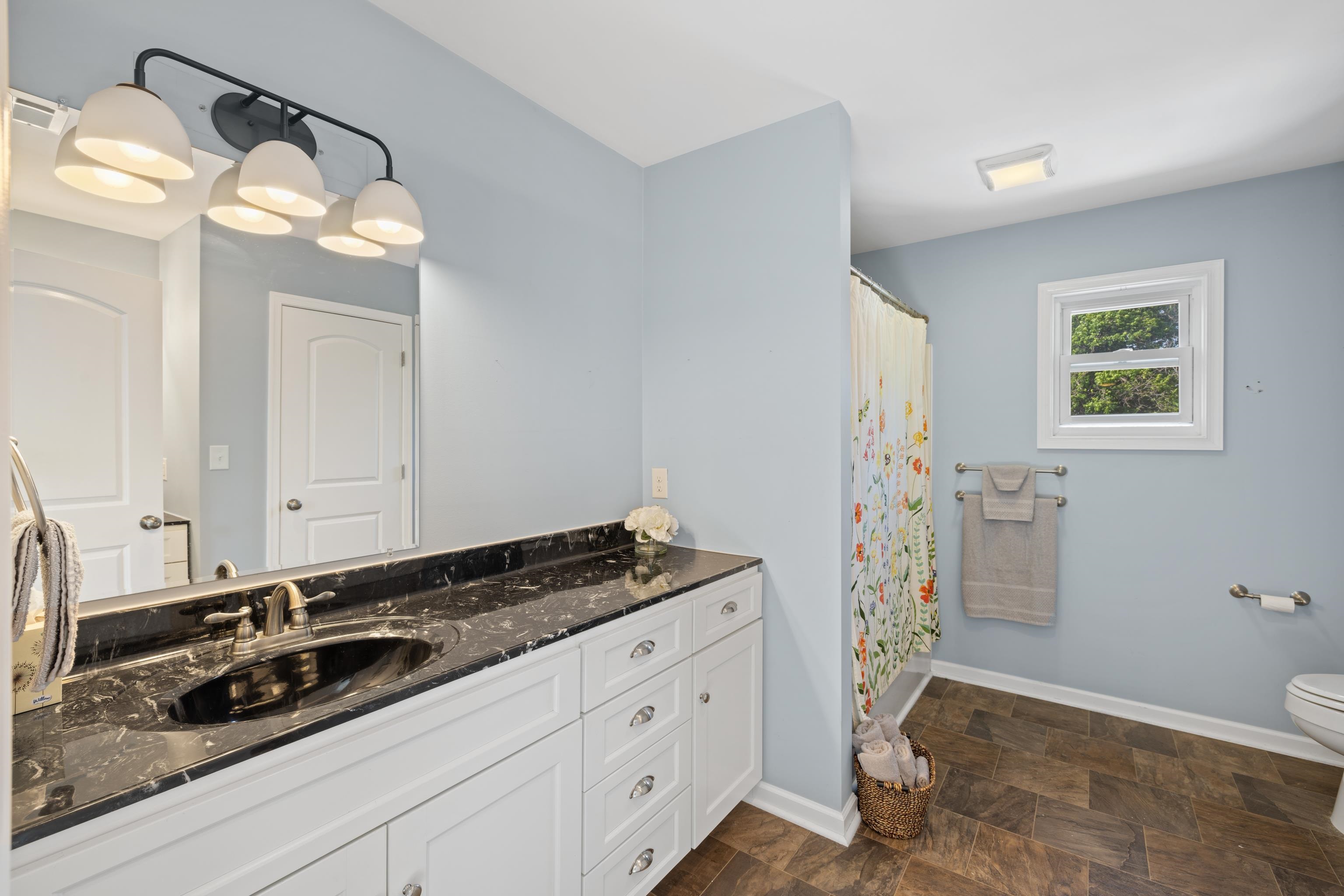 26 LAKE AVE, STAUNTON, Virginia 24401, 4 Bedrooms Bedrooms, ,3 BathroomsBathrooms,Residential,26 LAKE AVE,664015 MLS # 664015