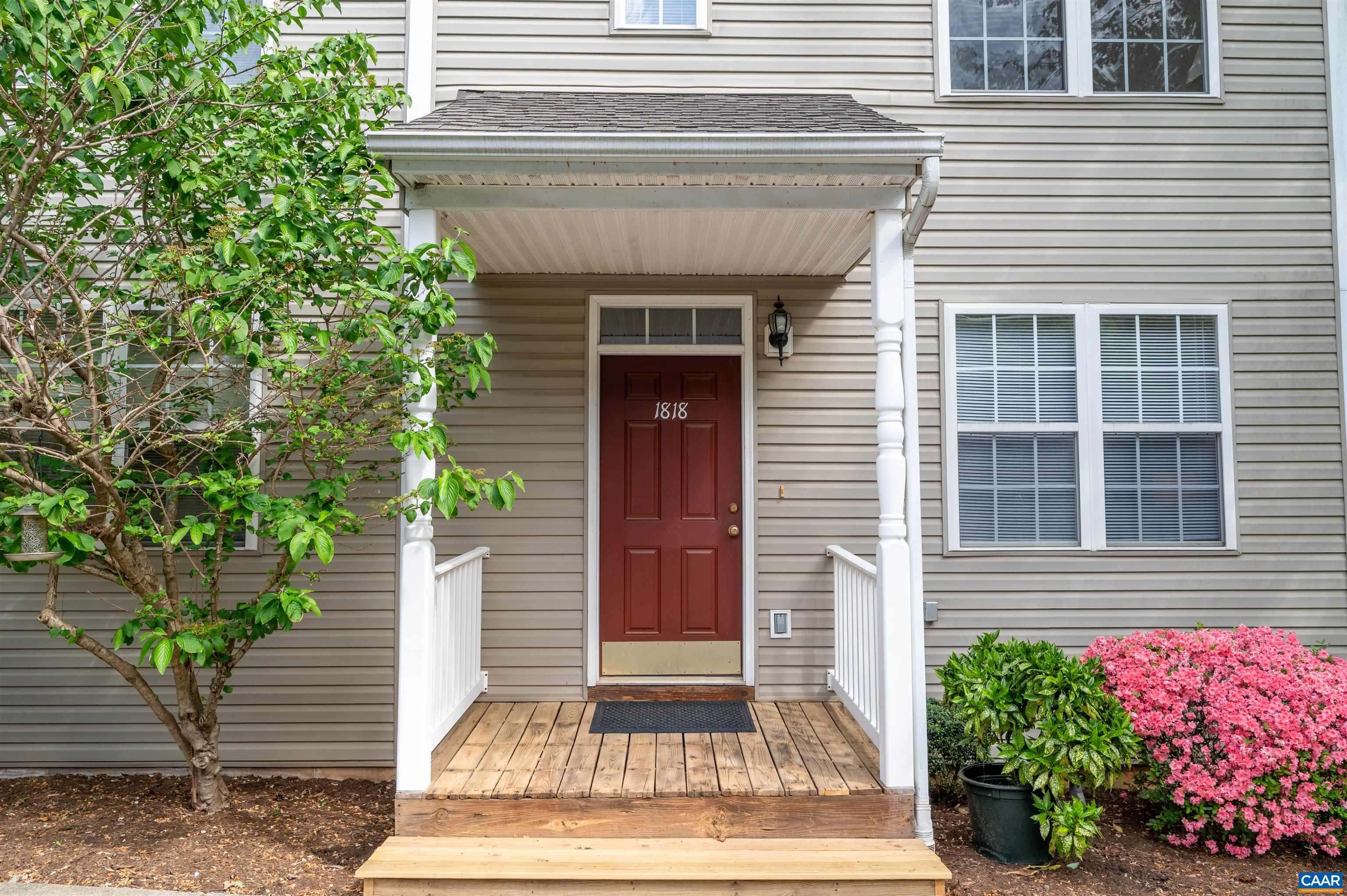 1818 WEBLAND TER, CHARLOTTESVILLE, Virginia 22901, 3 Bedrooms Bedrooms, ,3 BathroomsBathrooms,Residential,1818 WEBLAND TER,664016 MLS # 664016
