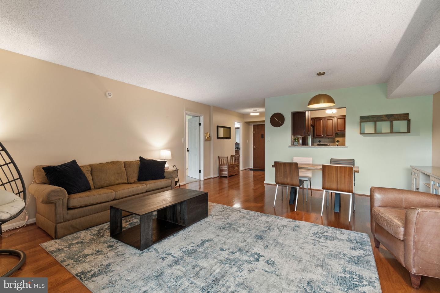 3800 POWELL LN #918, FALLS CHURCH, Virginia 22041, 1 Bedroom Bedrooms, 1 Room Rooms,1 BathroomBathrooms,Residential,For sale,3800 POWELL LN #918,VAFX2235772 MLS # VAFX2235772