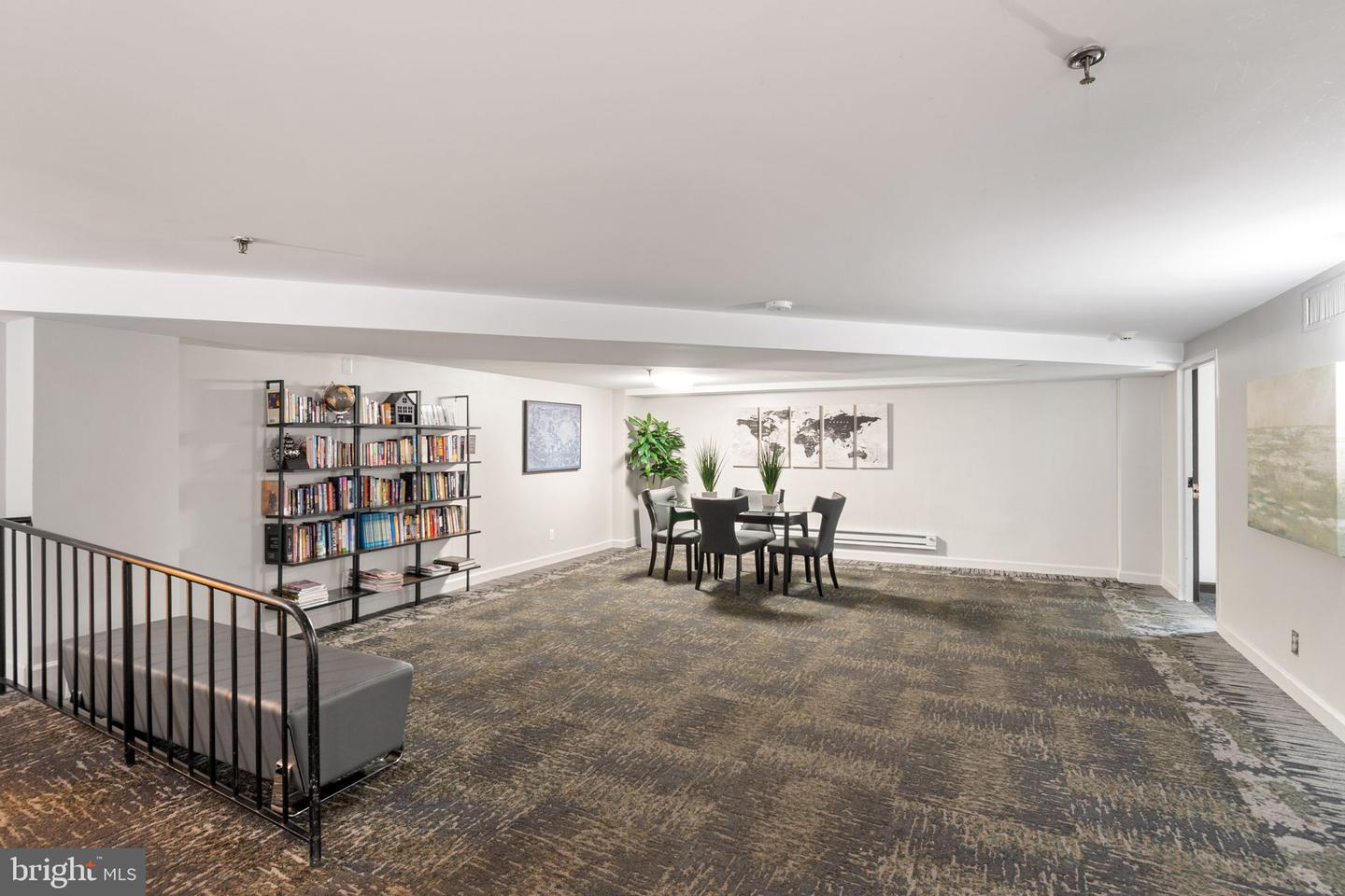 3800 POWELL LN #918, FALLS CHURCH, Virginia 22041, 1 Bedroom Bedrooms, 1 Room Rooms,1 BathroomBathrooms,Residential,For sale,3800 POWELL LN #918,VAFX2235772 MLS # VAFX2235772