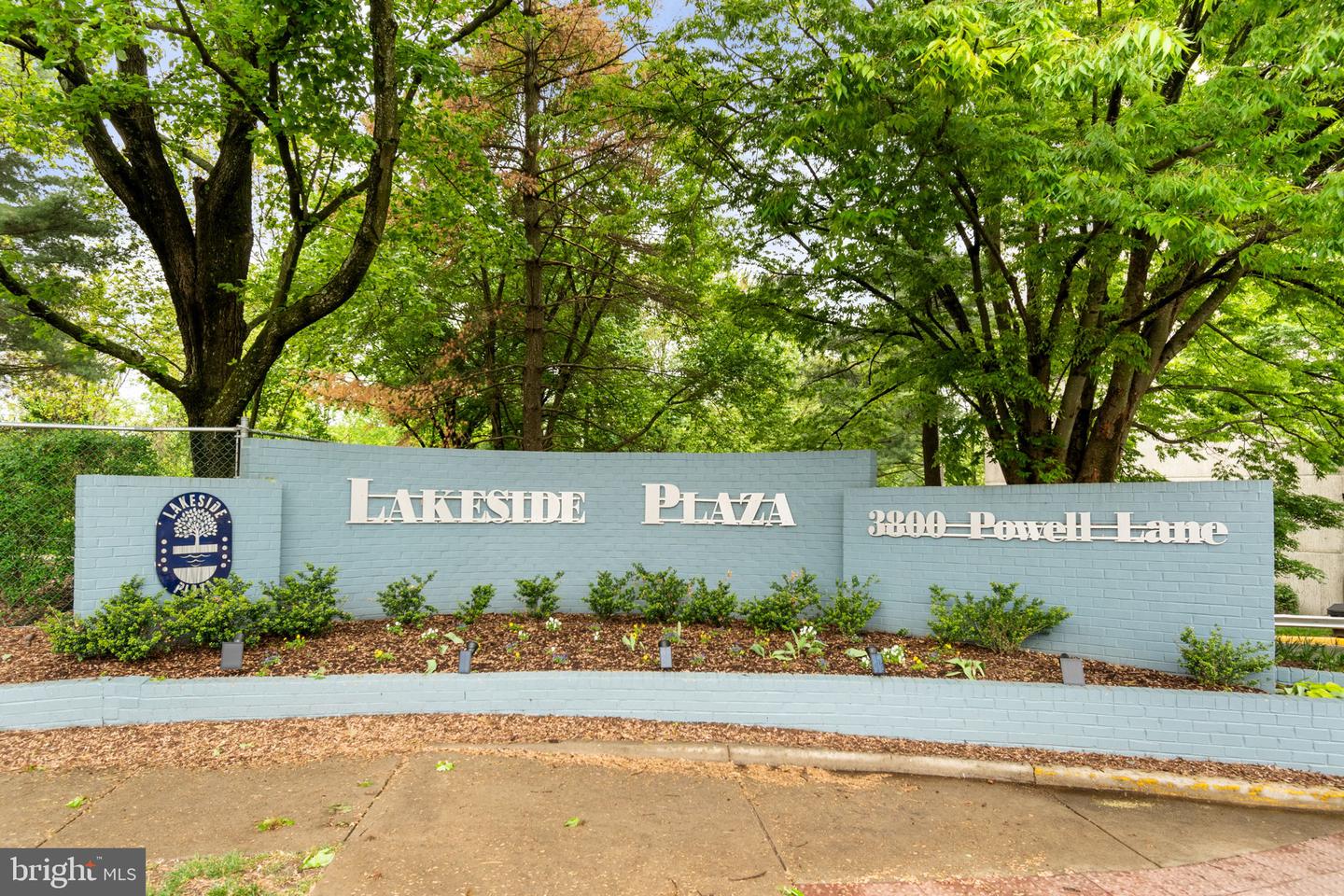 3800 POWELL LN #918, FALLS CHURCH, Virginia 22041, 1 Bedroom Bedrooms, 1 Room Rooms,1 BathroomBathrooms,Residential,For sale,3800 POWELL LN #918,VAFX2235772 MLS # VAFX2235772