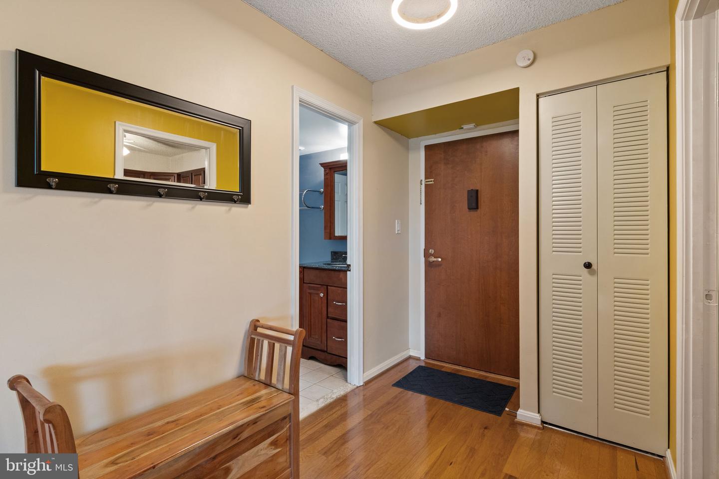 3800 POWELL LN #918, FALLS CHURCH, Virginia 22041, 1 Bedroom Bedrooms, 1 Room Rooms,1 BathroomBathrooms,Residential,For sale,3800 POWELL LN #918,VAFX2235772 MLS # VAFX2235772
