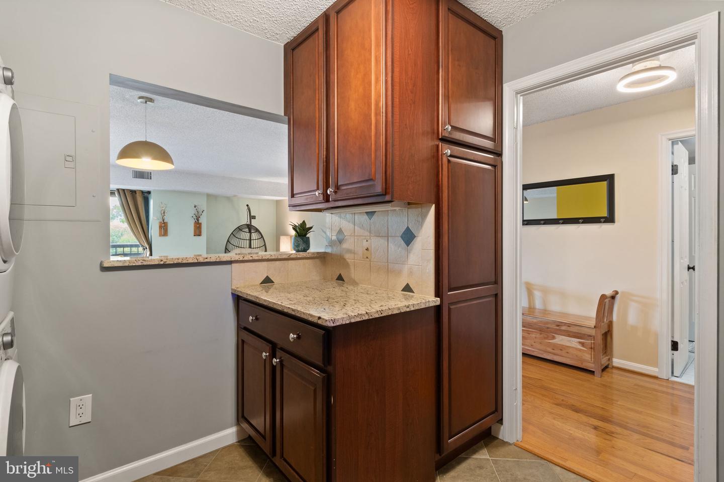 3800 POWELL LN #918, FALLS CHURCH, Virginia 22041, 1 Bedroom Bedrooms, 1 Room Rooms,1 BathroomBathrooms,Residential,For sale,3800 POWELL LN #918,VAFX2235772 MLS # VAFX2235772