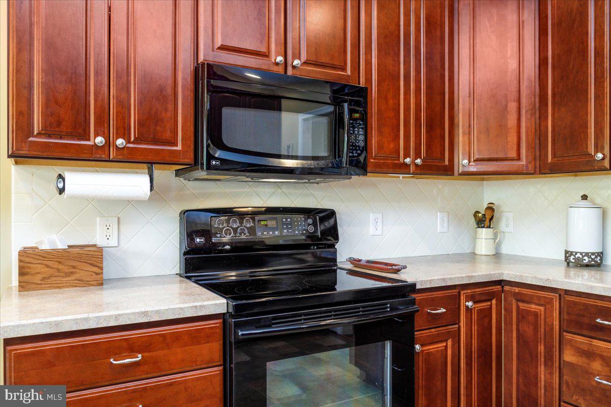320 ISLAND POINT DRIVE, GRETNA, Virginia 24557, 3 Bedrooms Bedrooms, ,2 BathroomsBathrooms,Residential,For sale,320 ISLAND POINT DRIVE,VAPI2000082 MLS # VAPI2000082