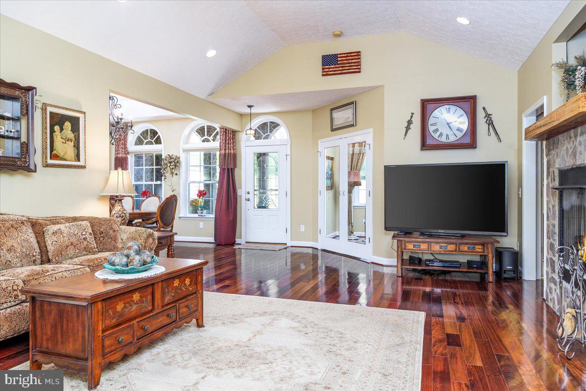 320 ISLAND POINT DRIVE, GRETNA, Virginia 24557, 3 Bedrooms Bedrooms, ,2 BathroomsBathrooms,Residential,For sale,320 ISLAND POINT DRIVE,VAPI2000082 MLS # VAPI2000082