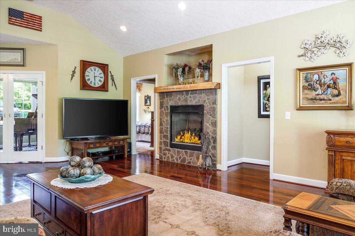 320 ISLAND POINT DRIVE, GRETNA, Virginia 24557, 3 Bedrooms Bedrooms, ,2 BathroomsBathrooms,Residential,For sale,320 ISLAND POINT DRIVE,VAPI2000082 MLS # VAPI2000082