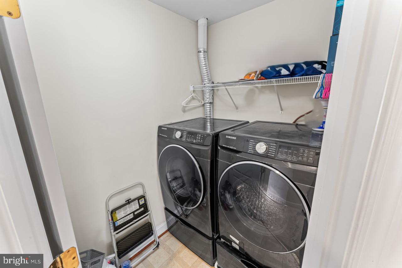 14853 CLOVERDALE RD, WOODBRIDGE, Virginia 22193, 3 Bedrooms Bedrooms, ,2 BathroomsBathrooms,Residential,For sale,14853 CLOVERDALE RD,VAPW2092606 MLS # VAPW2092606