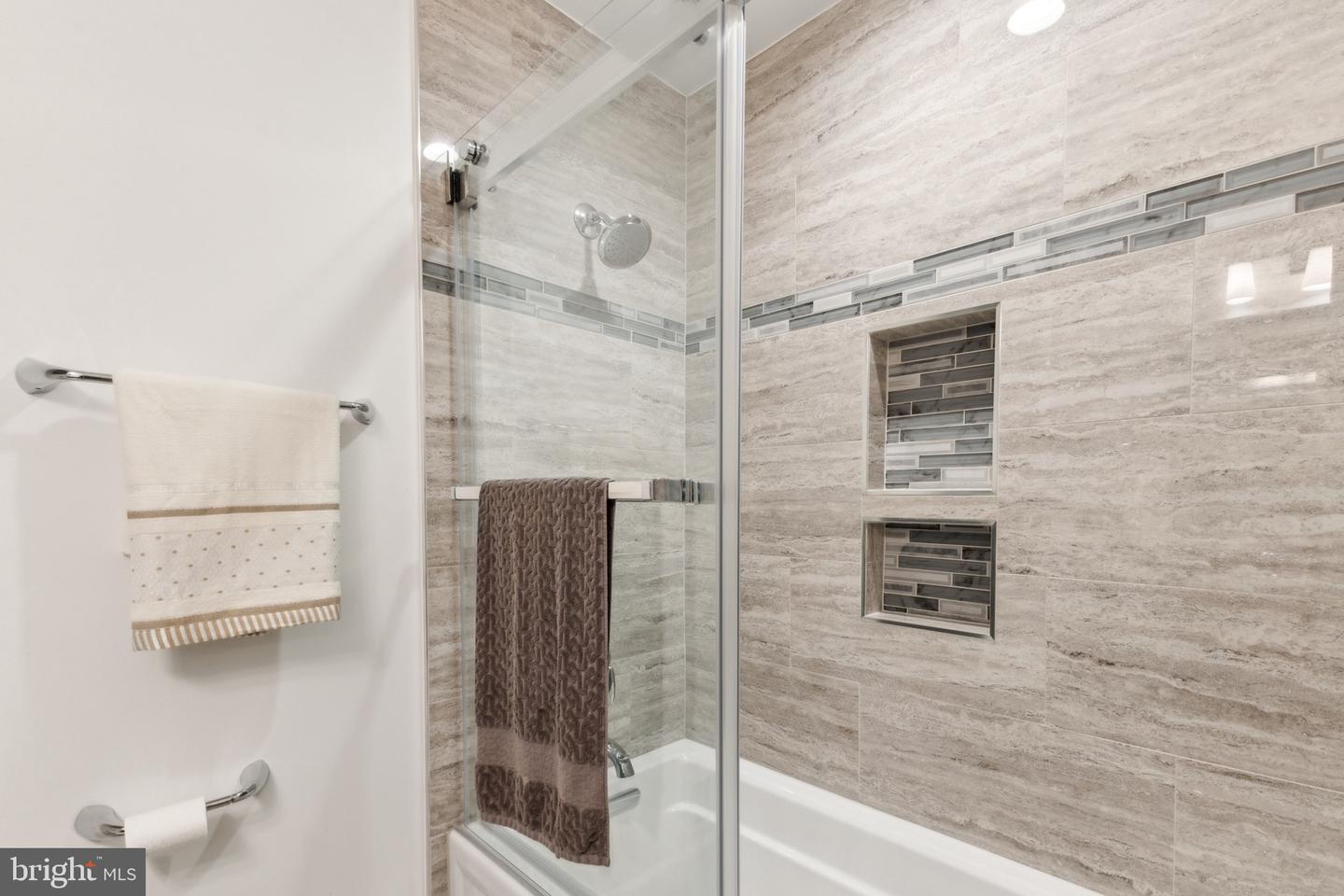 12394 ANCHOR CT, WOODBRIDGE, Virginia 22192, 4 Bedrooms Bedrooms, 10 Rooms Rooms,2 BathroomsBathrooms,Residential,For sale,12394 ANCHOR CT,VAPW2092616 MLS # VAPW2092616