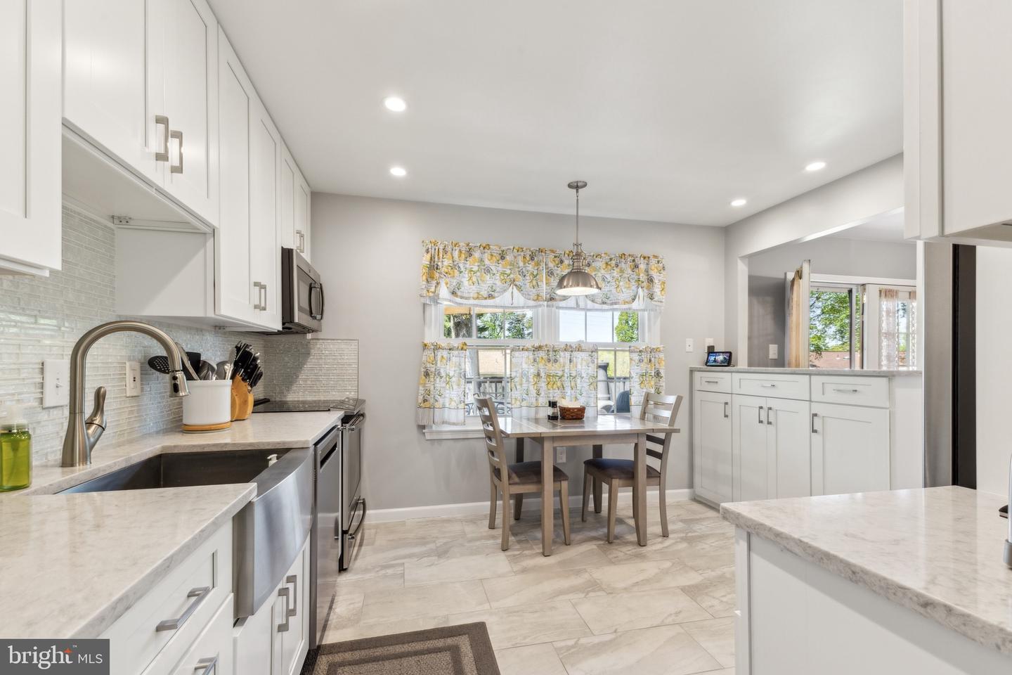 12394 ANCHOR CT, WOODBRIDGE, Virginia 22192, 4 Bedrooms Bedrooms, 10 Rooms Rooms,2 BathroomsBathrooms,Residential,For sale,12394 ANCHOR CT,VAPW2092616 MLS # VAPW2092616