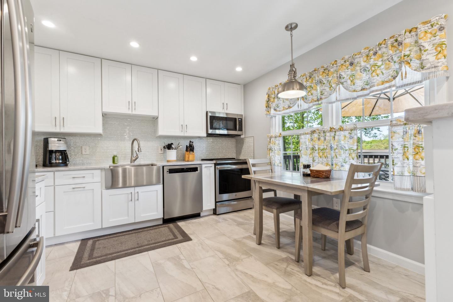 12394 ANCHOR CT, WOODBRIDGE, Virginia 22192, 4 Bedrooms Bedrooms, 10 Rooms Rooms,2 BathroomsBathrooms,Residential,For sale,12394 ANCHOR CT,VAPW2092616 MLS # VAPW2092616