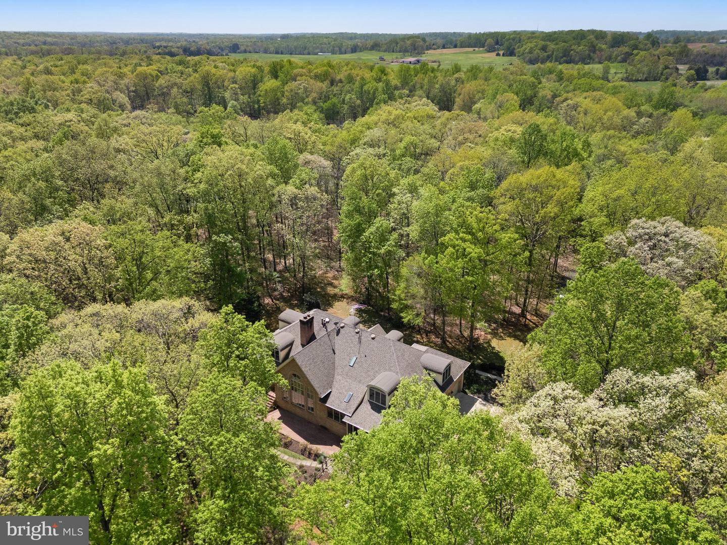 8363 S CREEDMORE SOUTH DR, WARRENTON, Virginia 20187, 3 Bedrooms Bedrooms, ,4 BathroomsBathrooms,Residential,For sale,8363 S CREEDMORE SOUTH DR,VAFQ2016352 MLS # VAFQ2016352