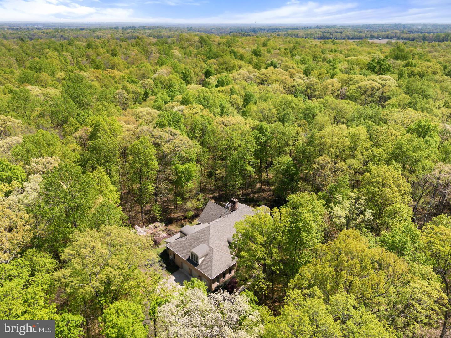 8363 S CREEDMORE SOUTH DR, WARRENTON, Virginia 20187, 3 Bedrooms Bedrooms, ,4 BathroomsBathrooms,Residential,For sale,8363 S CREEDMORE SOUTH DR,VAFQ2016352 MLS # VAFQ2016352