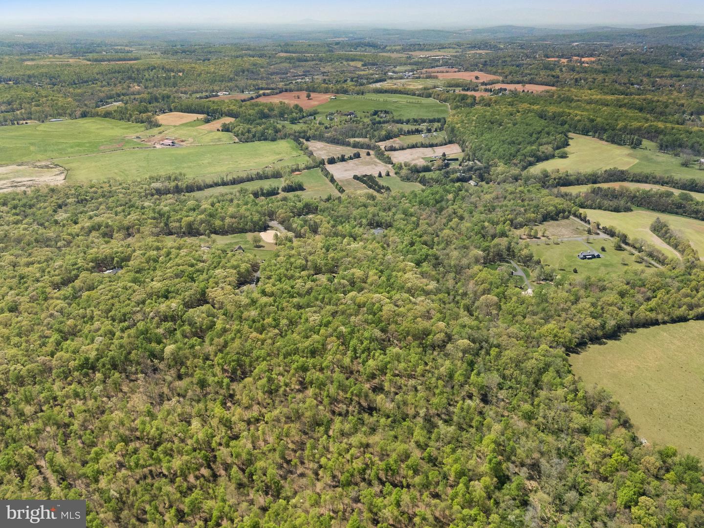 8363 S CREEDMORE SOUTH DR, WARRENTON, Virginia 20187, 3 Bedrooms Bedrooms, ,4 BathroomsBathrooms,Residential,For sale,8363 S CREEDMORE SOUTH DR,VAFQ2016352 MLS # VAFQ2016352