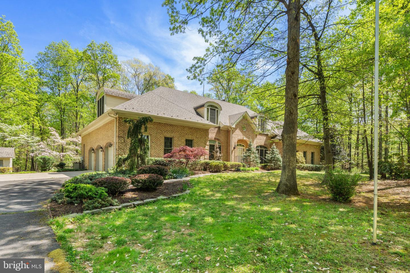 8363 S CREEDMORE SOUTH DR, WARRENTON, Virginia 20187, 3 Bedrooms Bedrooms, ,4 BathroomsBathrooms,Residential,For sale,8363 S CREEDMORE SOUTH DR,VAFQ2016352 MLS # VAFQ2016352