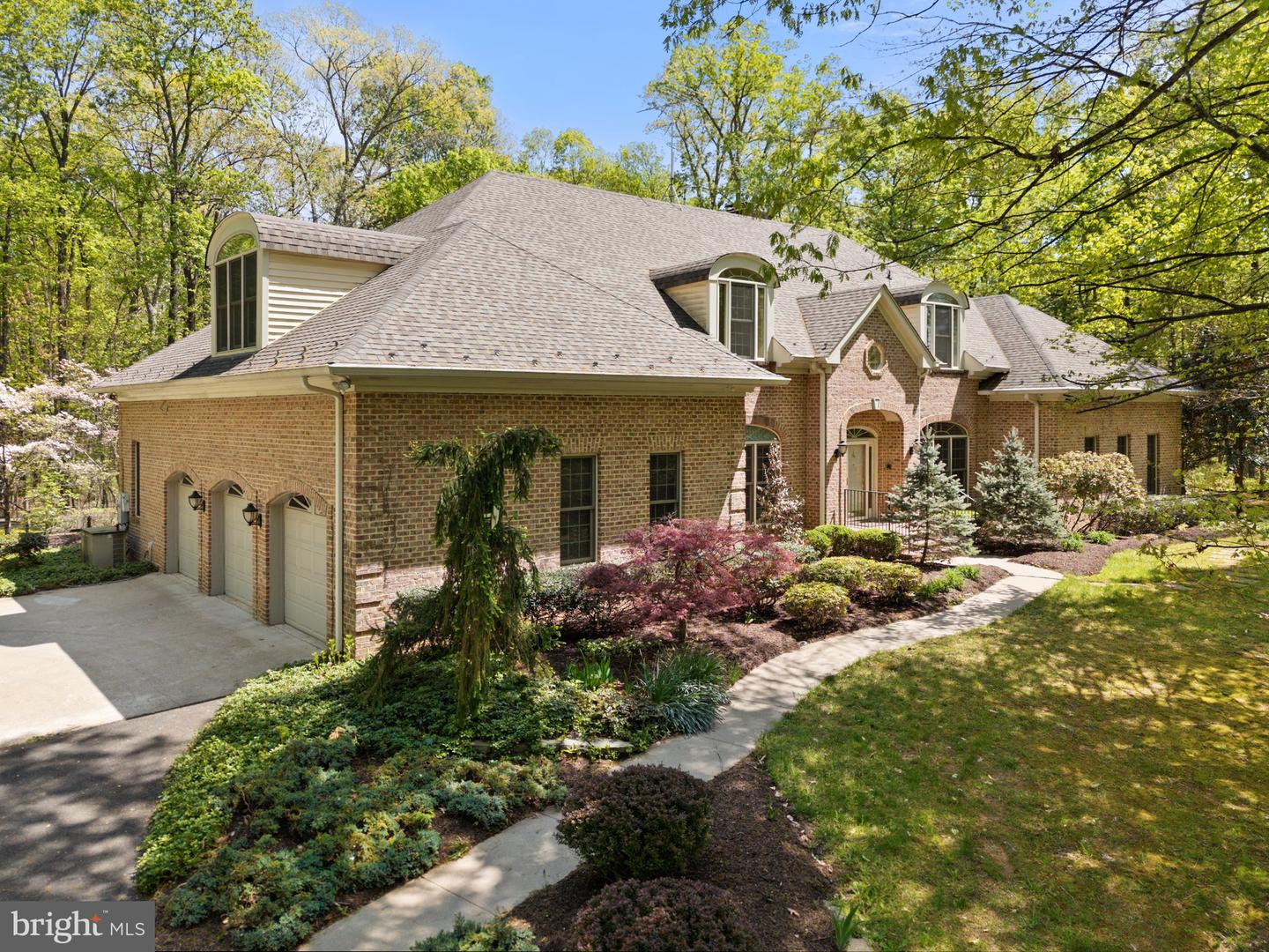 8363 S CREEDMORE SOUTH DR, WARRENTON, Virginia 20187, 3 Bedrooms Bedrooms, ,4 BathroomsBathrooms,Residential,For sale,8363 S CREEDMORE SOUTH DR,VAFQ2016352 MLS # VAFQ2016352