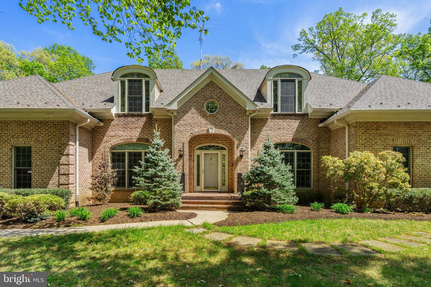 8363 S CREEDMORE SOUTH DR, WARRENTON, Virginia 20187, 3 Bedrooms Bedrooms, ,4 BathroomsBathrooms,Residential,For sale,8363 S CREEDMORE SOUTH DR,VAFQ2016352 MLS # VAFQ2016352