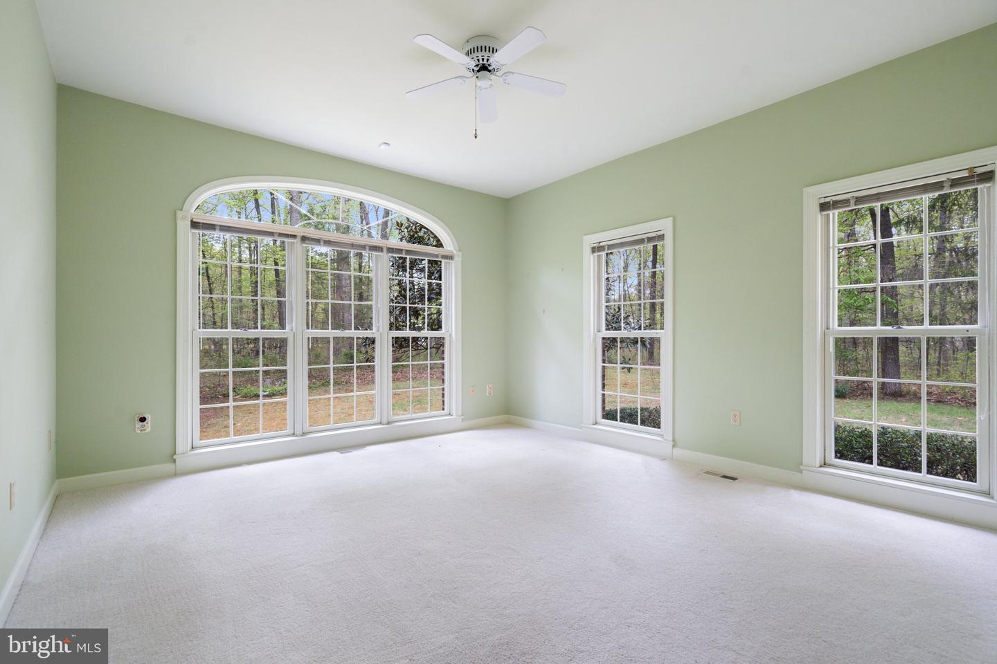 8363 S CREEDMORE SOUTH DR, WARRENTON, Virginia 20187, 3 Bedrooms Bedrooms, ,4 BathroomsBathrooms,Residential,For sale,8363 S CREEDMORE SOUTH DR,VAFQ2016352 MLS # VAFQ2016352