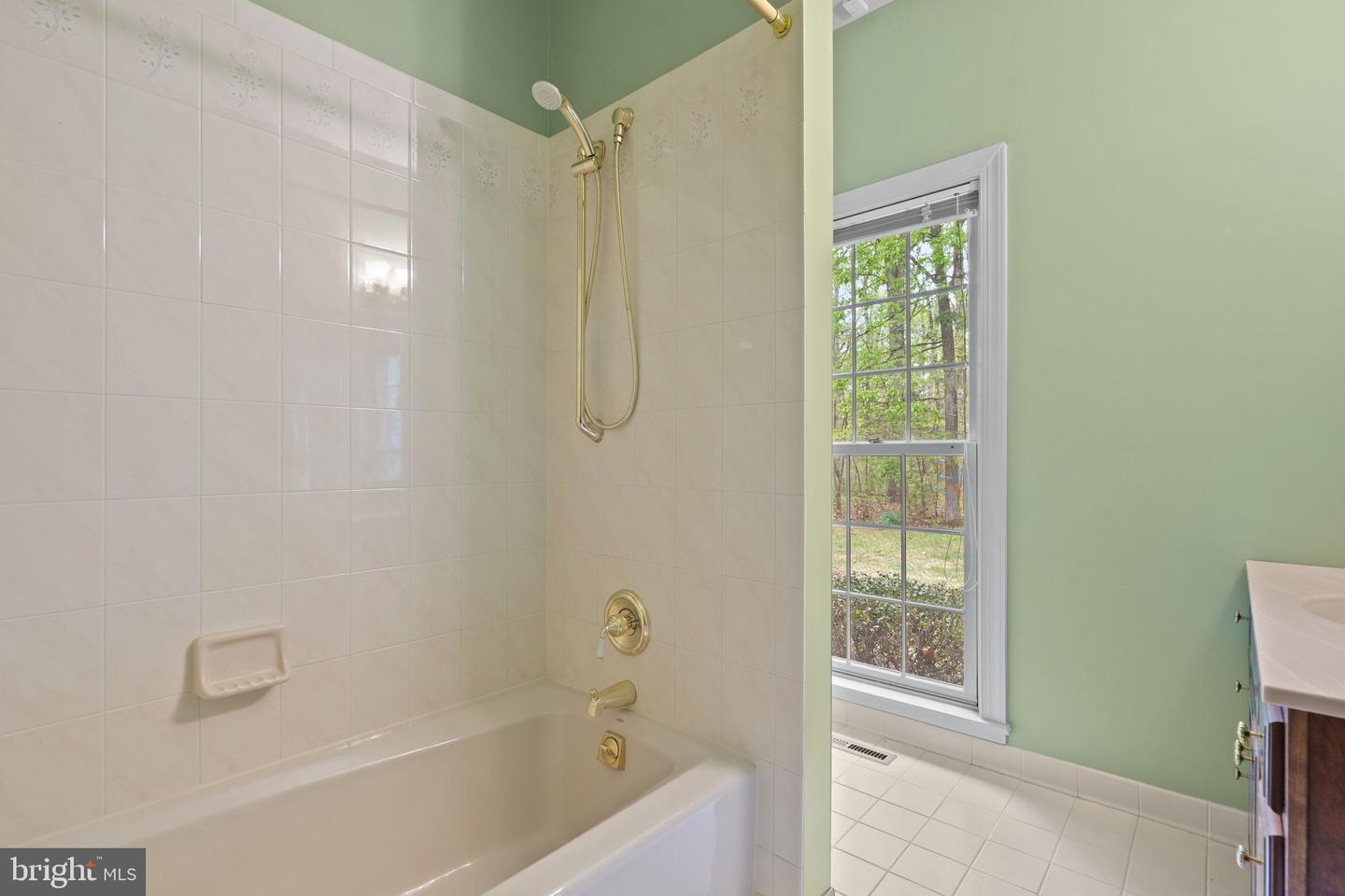 8363 S CREEDMORE SOUTH DR, WARRENTON, Virginia 20187, 3 Bedrooms Bedrooms, ,4 BathroomsBathrooms,Residential,For sale,8363 S CREEDMORE SOUTH DR,VAFQ2016352 MLS # VAFQ2016352