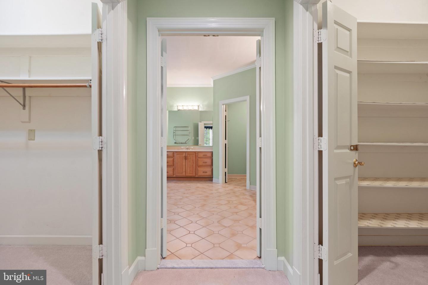 8363 S CREEDMORE SOUTH DR, WARRENTON, Virginia 20187, 3 Bedrooms Bedrooms, ,4 BathroomsBathrooms,Residential,For sale,8363 S CREEDMORE SOUTH DR,VAFQ2016352 MLS # VAFQ2016352