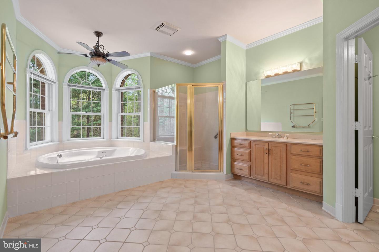 8363 S CREEDMORE SOUTH DR, WARRENTON, Virginia 20187, 3 Bedrooms Bedrooms, ,4 BathroomsBathrooms,Residential,For sale,8363 S CREEDMORE SOUTH DR,VAFQ2016352 MLS # VAFQ2016352