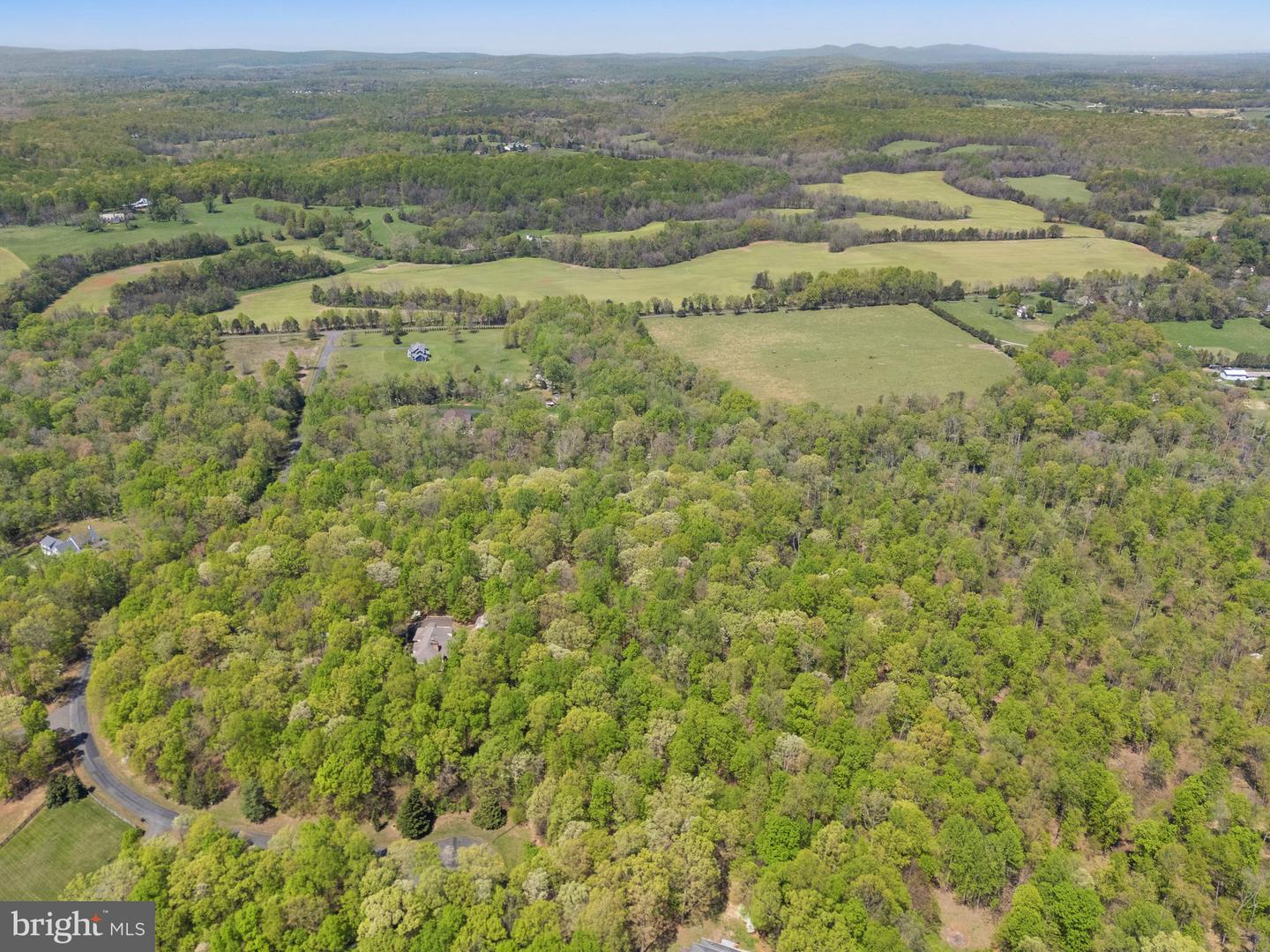8363 S CREEDMORE SOUTH DR, WARRENTON, Virginia 20187, 3 Bedrooms Bedrooms, ,4 BathroomsBathrooms,Residential,For sale,8363 S CREEDMORE SOUTH DR,VAFQ2016352 MLS # VAFQ2016352