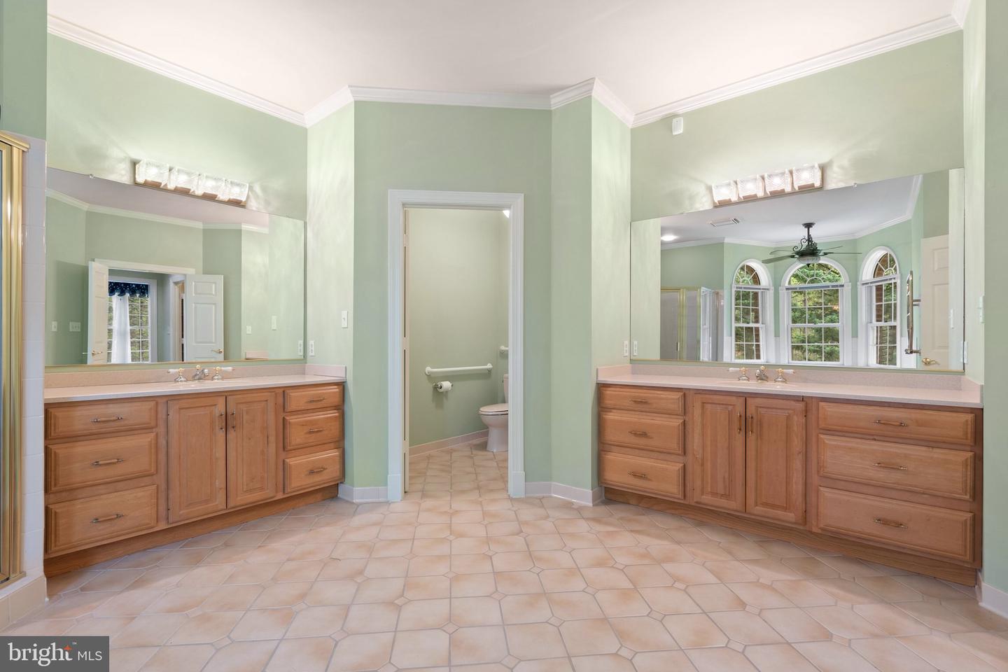 8363 S CREEDMORE SOUTH DR, WARRENTON, Virginia 20187, 3 Bedrooms Bedrooms, ,4 BathroomsBathrooms,Residential,For sale,8363 S CREEDMORE SOUTH DR,VAFQ2016352 MLS # VAFQ2016352