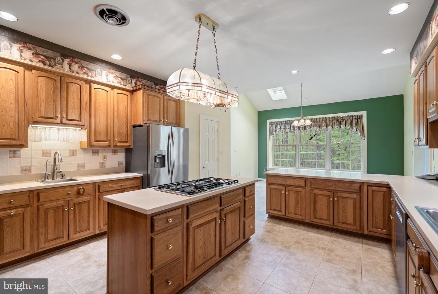 8363 S CREEDMORE SOUTH DR, WARRENTON, Virginia 20187, 3 Bedrooms Bedrooms, ,4 BathroomsBathrooms,Residential,For sale,8363 S CREEDMORE SOUTH DR,VAFQ2016352 MLS # VAFQ2016352