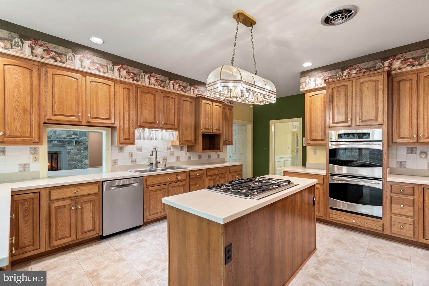 8363 S CREEDMORE SOUTH DR, WARRENTON, Virginia 20187, 3 Bedrooms Bedrooms, ,4 BathroomsBathrooms,Residential,For sale,8363 S CREEDMORE SOUTH DR,VAFQ2016352 MLS # VAFQ2016352