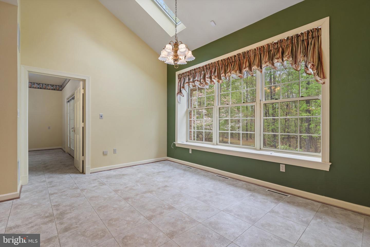 8363 S CREEDMORE SOUTH DR, WARRENTON, Virginia 20187, 3 Bedrooms Bedrooms, ,4 BathroomsBathrooms,Residential,For sale,8363 S CREEDMORE SOUTH DR,VAFQ2016352 MLS # VAFQ2016352