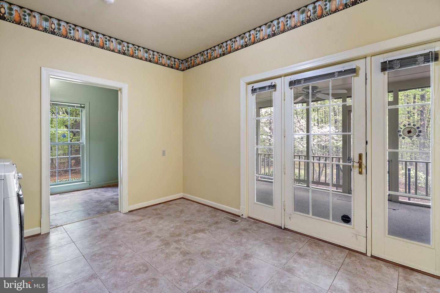 8363 S CREEDMORE SOUTH DR, WARRENTON, Virginia 20187, 3 Bedrooms Bedrooms, ,4 BathroomsBathrooms,Residential,For sale,8363 S CREEDMORE SOUTH DR,VAFQ2016352 MLS # VAFQ2016352