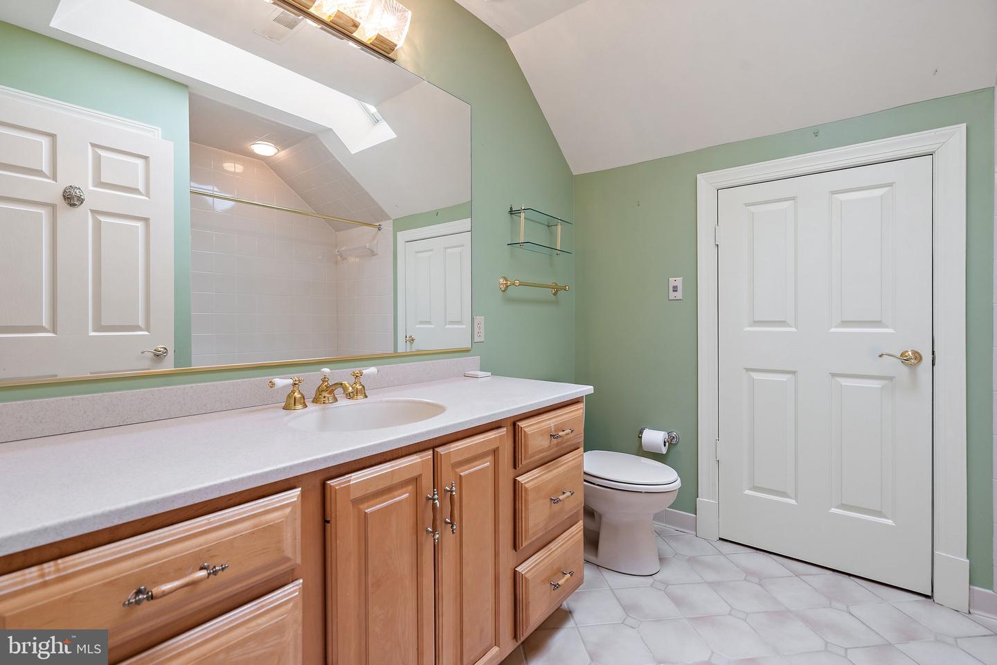 8363 S CREEDMORE SOUTH DR, WARRENTON, Virginia 20187, 3 Bedrooms Bedrooms, ,4 BathroomsBathrooms,Residential,For sale,8363 S CREEDMORE SOUTH DR,VAFQ2016352 MLS # VAFQ2016352