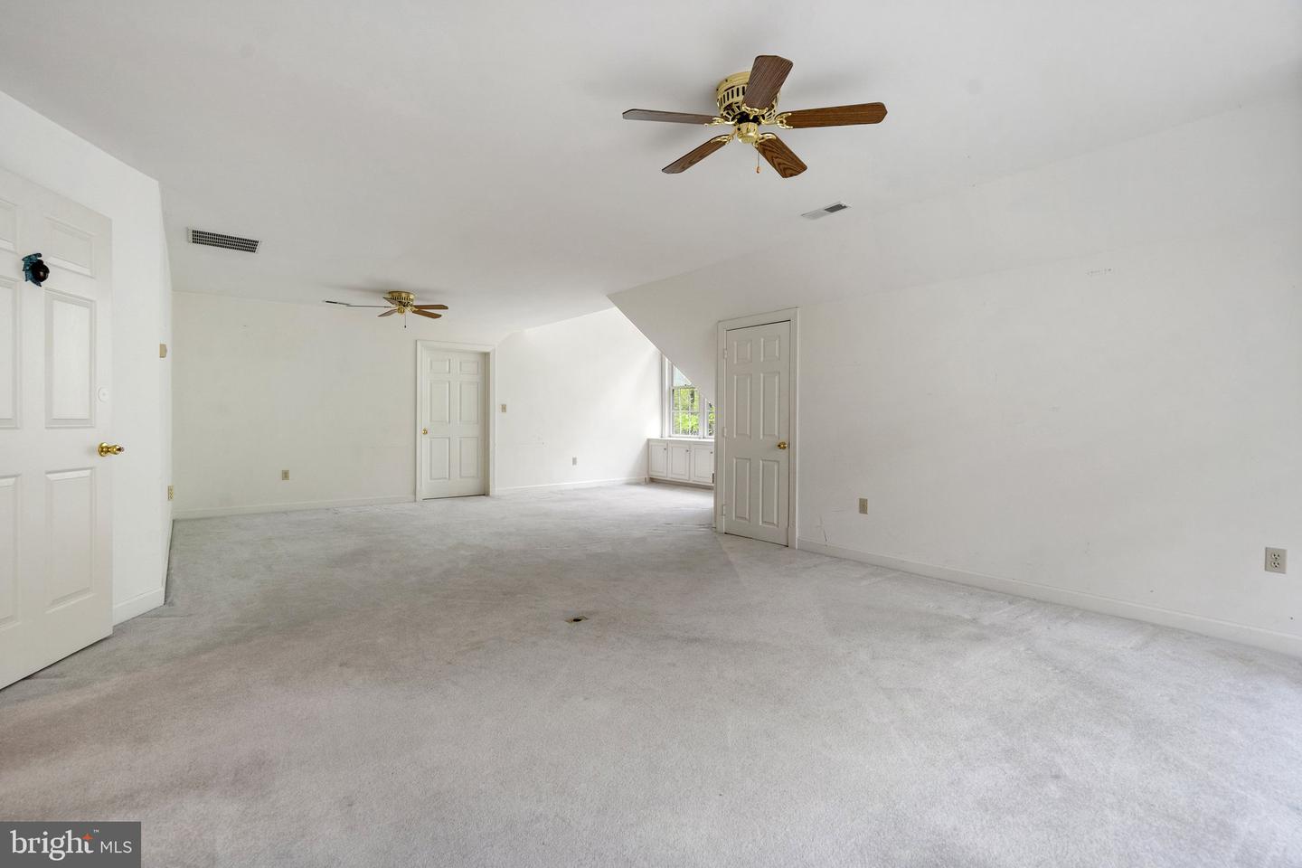 8363 S CREEDMORE SOUTH DR, WARRENTON, Virginia 20187, 3 Bedrooms Bedrooms, ,4 BathroomsBathrooms,Residential,For sale,8363 S CREEDMORE SOUTH DR,VAFQ2016352 MLS # VAFQ2016352