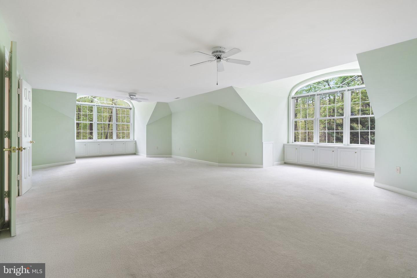 8363 S CREEDMORE SOUTH DR, WARRENTON, Virginia 20187, 3 Bedrooms Bedrooms, ,4 BathroomsBathrooms,Residential,For sale,8363 S CREEDMORE SOUTH DR,VAFQ2016352 MLS # VAFQ2016352