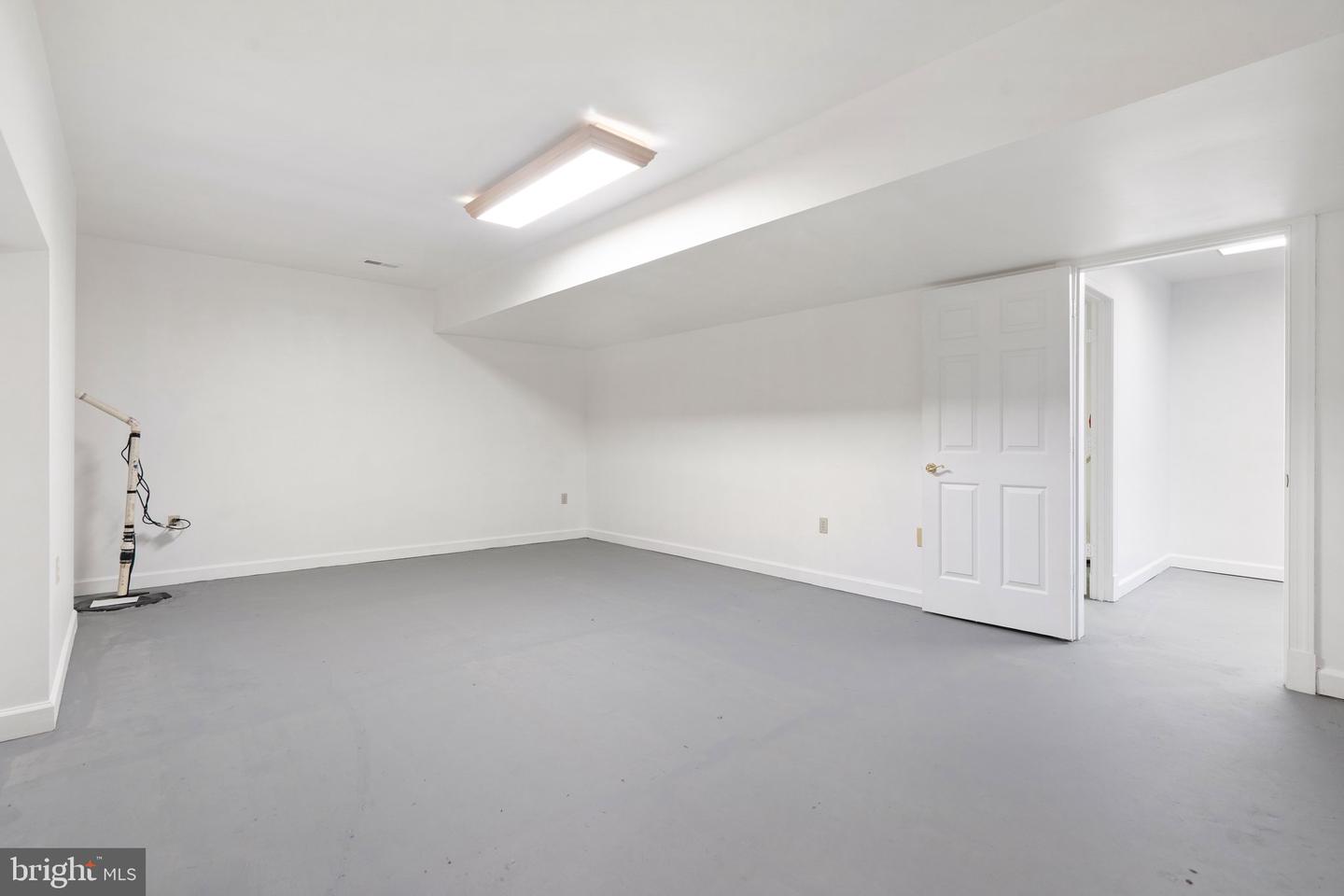 8363 S CREEDMORE SOUTH DR, WARRENTON, Virginia 20187, 3 Bedrooms Bedrooms, ,4 BathroomsBathrooms,Residential,For sale,8363 S CREEDMORE SOUTH DR,VAFQ2016352 MLS # VAFQ2016352