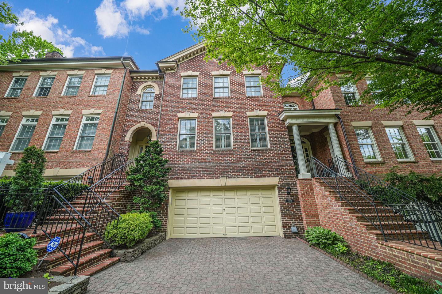 2024 MAYFAIR MCLEAN CT, FALLS CHURCH, Virginia 22043, 3 Bedrooms Bedrooms, ,2 BathroomsBathrooms,Residential,For sale,2024 MAYFAIR MCLEAN CT,VAFX2235844 MLS # VAFX2235844