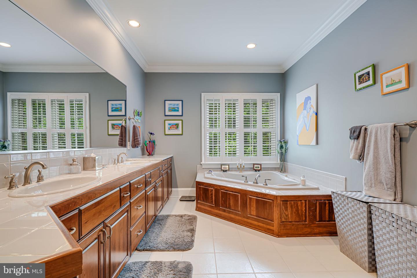 2024 MAYFAIR MCLEAN CT, FALLS CHURCH, Virginia 22043, 3 Bedrooms Bedrooms, ,2 BathroomsBathrooms,Residential,For sale,2024 MAYFAIR MCLEAN CT,VAFX2235844 MLS # VAFX2235844