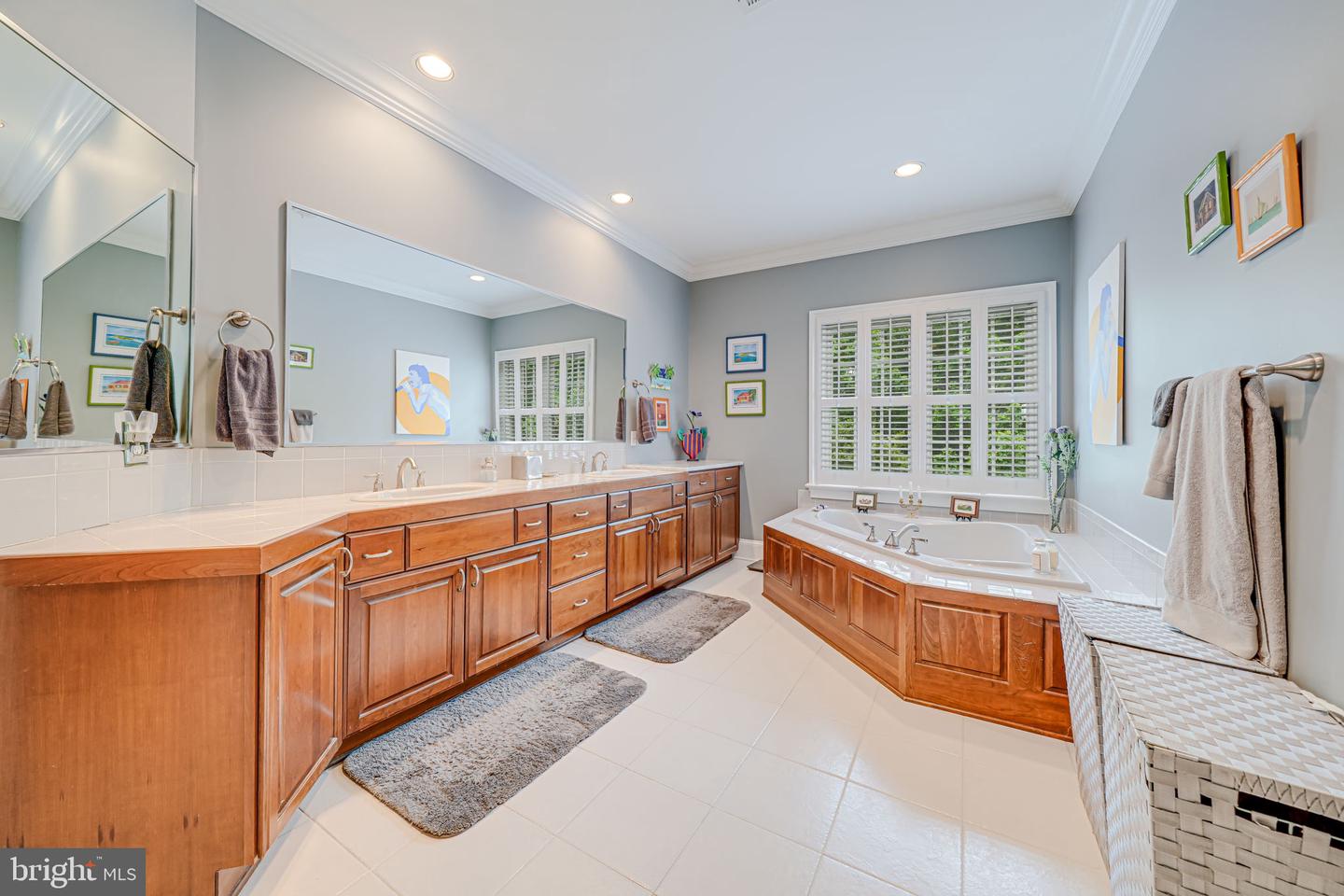 2024 MAYFAIR MCLEAN CT, FALLS CHURCH, Virginia 22043, 3 Bedrooms Bedrooms, ,2 BathroomsBathrooms,Residential,For sale,2024 MAYFAIR MCLEAN CT,VAFX2235844 MLS # VAFX2235844