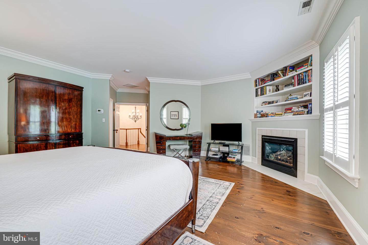 2024 MAYFAIR MCLEAN CT, FALLS CHURCH, Virginia 22043, 3 Bedrooms Bedrooms, ,2 BathroomsBathrooms,Residential,For sale,2024 MAYFAIR MCLEAN CT,VAFX2235844 MLS # VAFX2235844